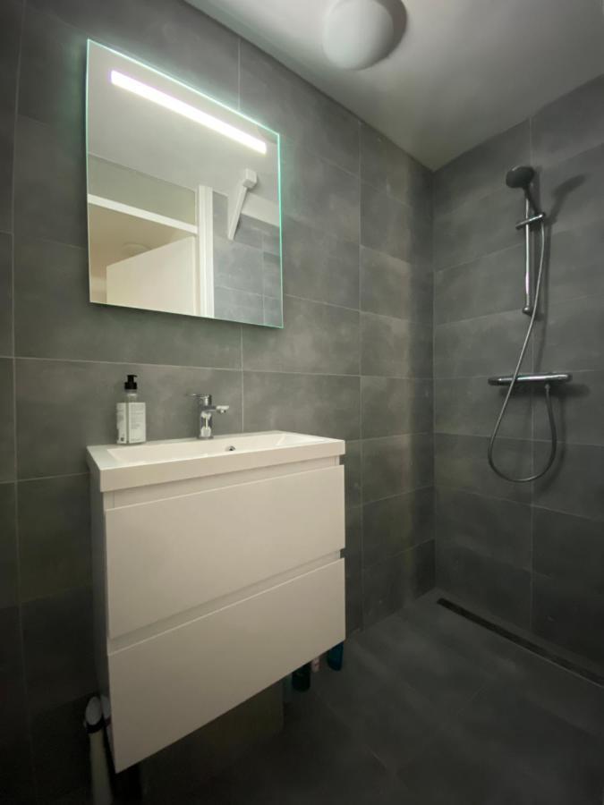 Hotelkamer Prinsenstraat With Free Parking โกรนิงเงน ภายนอก รูปภาพ